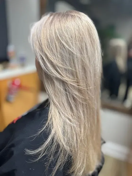 https://cdn.salonspotlight.com/photos/6HCF0S9f2bd1w6wZ2lG5/1c7d7420-f20a-4834-b828-cc172e8f73db_720x720