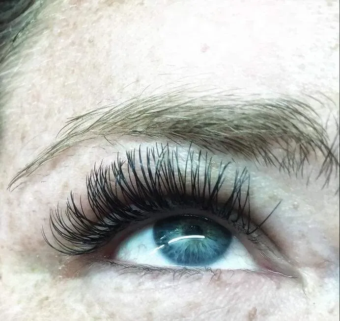 https://cdn.salonspotlight.com/photos/6HpZI9elIbKy8zexWp88/bedbb964-1521-48c7-a05d-257d655ebd85_720x720