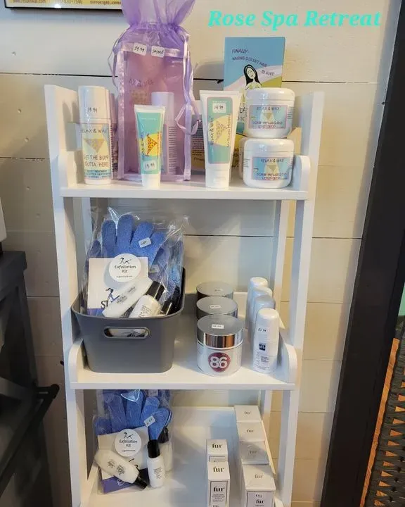 https://cdn.salonspotlight.com/photos/6JklXEkRWzFfML9lry7c/52394f1f-1009-4311-84b4-7c3cddea3de7_720x720