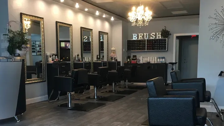 https://cdn.salonspotlight.com/photos/6K85Qff87p3MUAR6sfzM/e8c7a84d-9fdc-43e2-a174-67070125cfa0_720x720