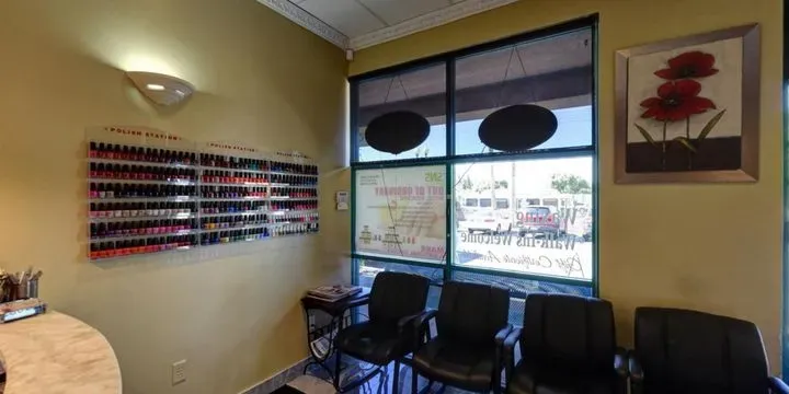 https://cdn.salonspotlight.com/photos/6KCOMmVUYTfKsIrsBxfr/e07c3d1f-1994-4927-8bb2-f95117b34b52_720x720