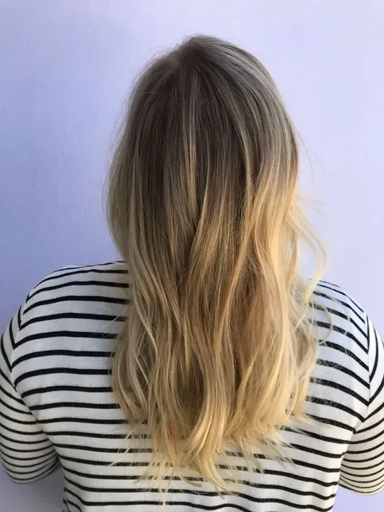 https://cdn.salonspotlight.com/photos/6KWo2DJytjJN5YTsCUQh/d28dde0c-349f-47c1-8286-e55255a1fa68_720x720