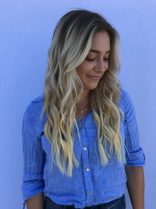 https://cdn.salonspotlight.com/photos/6KWo2DJytjJN5YTsCUQh/e4295786-bb52-4abf-ba2e-c21b3afa4d9f_720x720