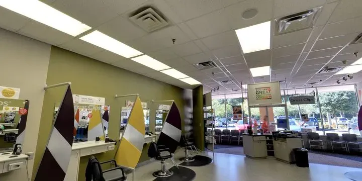 https://cdn.salonspotlight.com/photos/6KkpZsE6pN7l5VDuDjCU/b1aa060c-e7b9-4089-a610-fbf6cbcc40fd_720x720