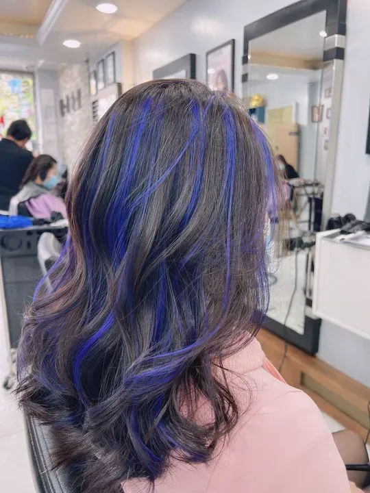 https://cdn.salonspotlight.com/photos/6KxEmJis8TjdEvuZi9PY/af2196ee-30f8-4769-b923-59b88a4aaa4b_720x720