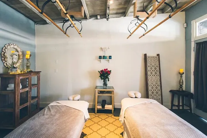 https://cdn.salonspotlight.com/photos/6Lnr6ZfHtJK5qEZfGi2f/560dfa9e-8264-4985-a433-643ef6fec4d0_720x720