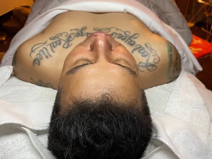 https://cdn.salonspotlight.com/photos/6MyErpdTmqSddaEspjkh/23ed5f35-96a7-4db3-b346-21440fc62dd4_720x720