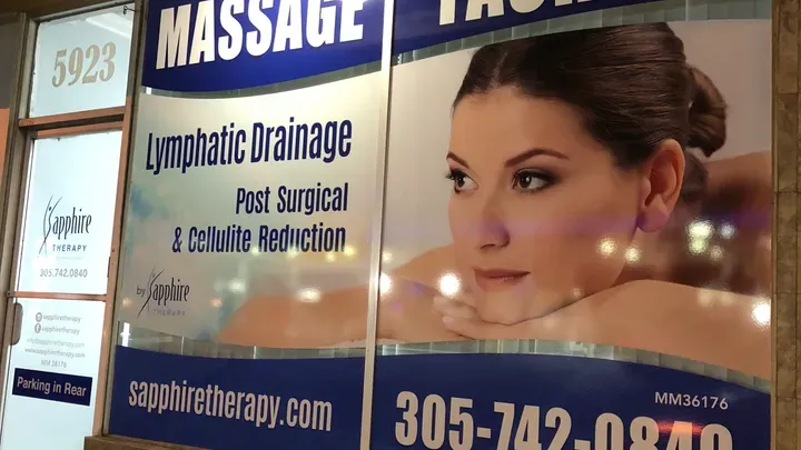 https://cdn.salonspotlight.com/photos/6PVFKFg4puultD67PY65/a374f4bb-4cae-40b6-8fea-fb6959fab692_720x720