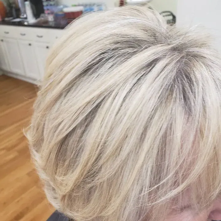 https://cdn.salonspotlight.com/photos/6QadwDZs21SOKlHEMWSr/92c24e53-4d10-439c-82f5-3f2bff238c56_720x720