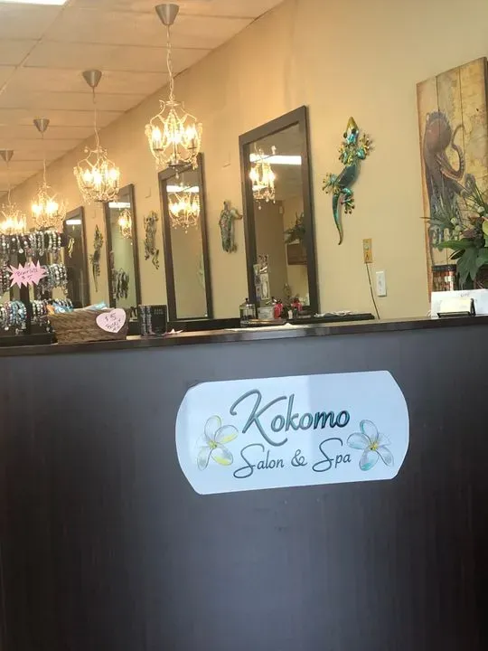 https://cdn.salonspotlight.com/photos/6Sy7R1bkVW4V0XNUui2N/d29f009a-8a8e-4d73-bcb1-7d57654cd151_720x720