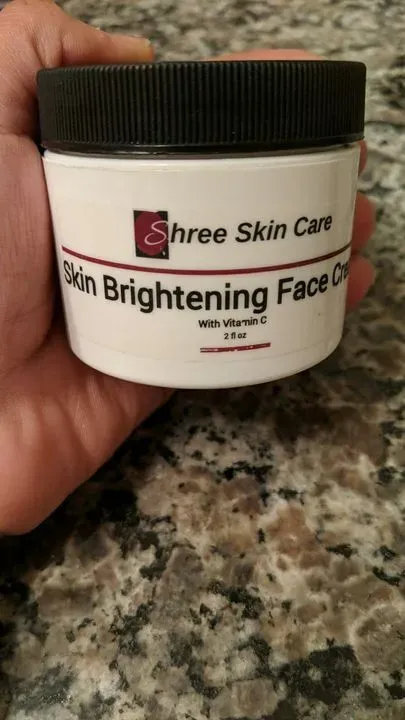 https://cdn.salonspotlight.com/photos/6UKiZ43eoZzYr5nMRogx/dc501274-a09f-4e0b-a4db-486c5ef035ed_720x720