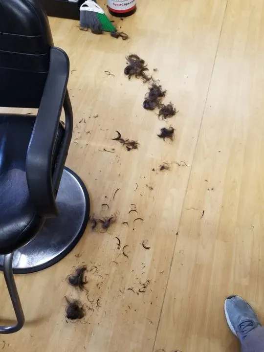 https://cdn.salonspotlight.com/photos/6VNCH9OfwqJUm9fFNlgH/4e523ab0-1773-41c4-8408-8a583839b3e0_720x720