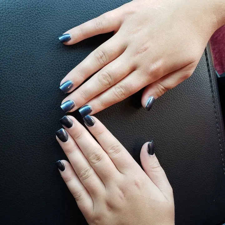 https://cdn.salonspotlight.com/photos/6WKymrxg2Txms6PRtrPp/544ec801-9c42-4db6-9b6c-286813cfea93_720x720