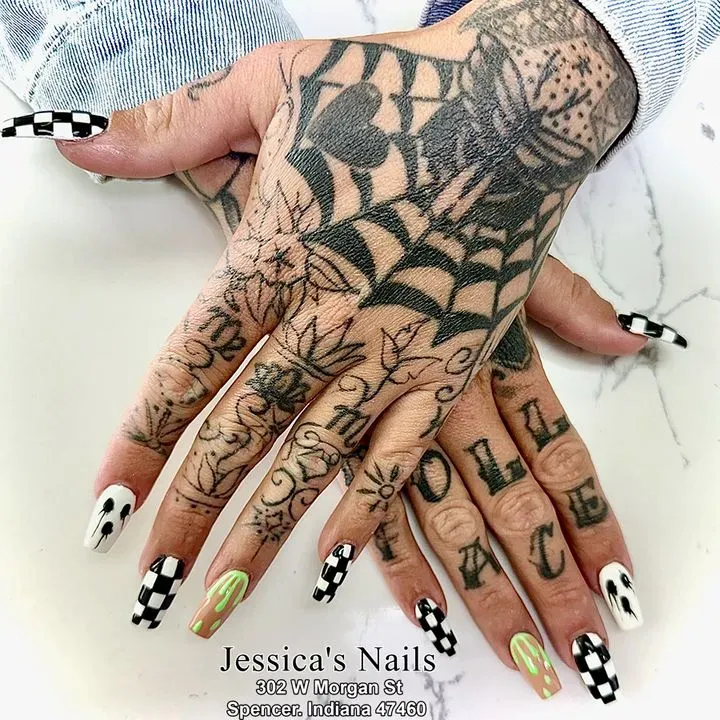 https://cdn.salonspotlight.com/photos/6WKymrxg2Txms6PRtrPp/7bc8c026-25b0-4177-9ec9-2225aed7ac3d_720x720