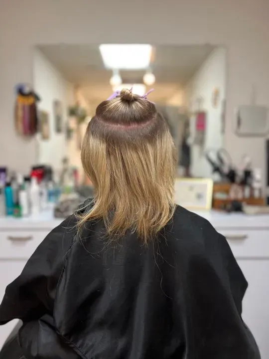 https://cdn.salonspotlight.com/photos/6YRv1hGeSB3tlEzooW4w/1fa592d1-eae4-403d-946e-5bbdf5e45aa8_720x720