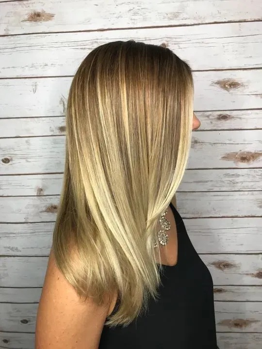 https://cdn.salonspotlight.com/photos/6craPkAZpqa3N8EtzExt/580153c1-72b0-41f4-ab1d-48952b8ca0ff_720x720