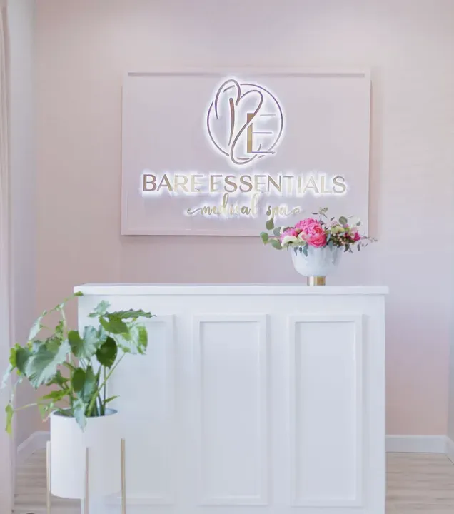 https://cdn.salonspotlight.com/photos/6fepzb5sHJPKhkTrJFQp/3d8829b3-1845-47ae-8021-fe9a3cc669ee_720x720