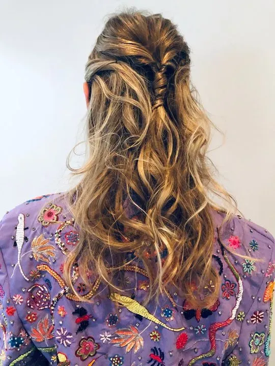 https://cdn.salonspotlight.com/photos/6h2XKddQbTHcivcCAkb4/cd31ee61-06f9-4ab1-bc10-83a2c8cf9db2_720x720