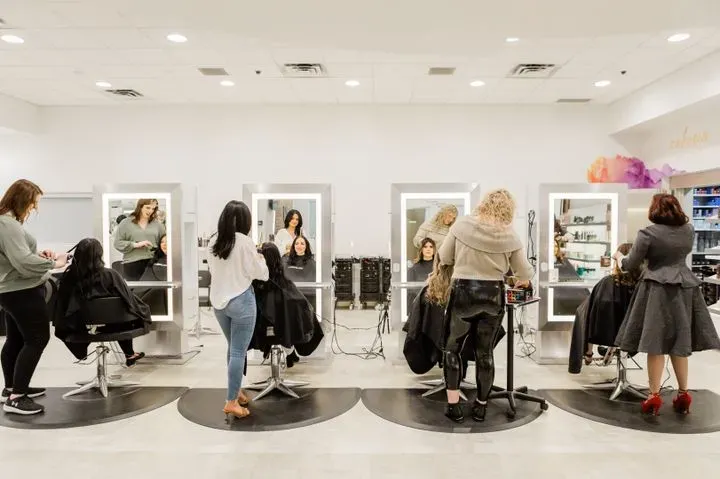 https://cdn.salonspotlight.com/photos/6jCyXI9R11KCcIKhCHca/7052fdea-65f1-448d-aa6d-35243095b41d_720x720