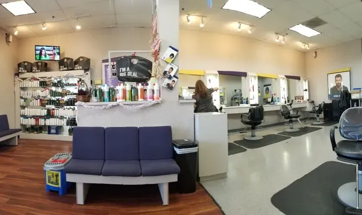 https://cdn.salonspotlight.com/photos/6kBps0nqSdL6docjO0E1/09449c43-5666-4888-a6b8-13eb76db0801_720x720