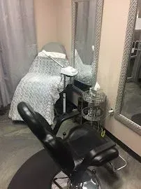 https://cdn.salonspotlight.com/photos/6nsQnUOp09nhlHTQq3mm/55e9acfc-b300-4ea5-a165-4664f83c0df1_720x720