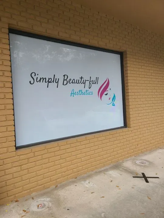 https://cdn.salonspotlight.com/photos/6pmpaYNBBoIGdorYIvfO/9769696a-0fa5-4399-9fdf-9c3eeb2d8b97_720x720
