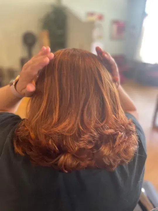 https://cdn.salonspotlight.com/photos/6rJV5zaaWtsJKwZVvbwQ/3769e3e2-6c3c-486d-ba70-d8b4e7f58751_720x720