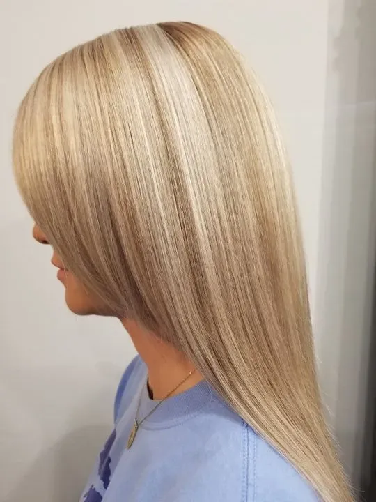 https://cdn.salonspotlight.com/photos/6uGQFG6JO5G3shm8M4jp/2515bc6a-7e4d-48ba-b026-41f882d14ad4_720x720