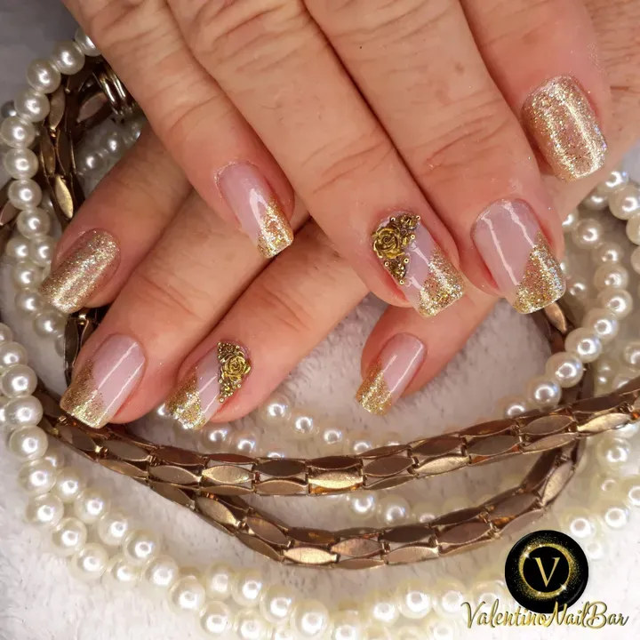https://cdn.salonspotlight.com/photos/6yQNMSrIXJnrW09EDT9y/0c1574aa-4129-4e95-8d73-1b6a92938cc9_720x720