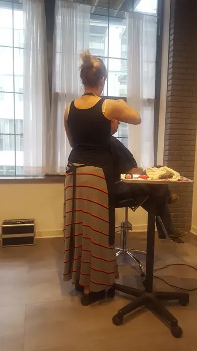 https://cdn.salonspotlight.com/photos/70UsWVDaK2w98l4SyIXh/c275e3c5-7170-4b46-baa3-ce6e904aeeac_720x720