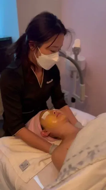 https://cdn.salonspotlight.com/photos/72H4opU6yQZRyHPVX4MM/0f4ca542-cb04-4c5e-bc9f-097b6ddf4cf1_720x720