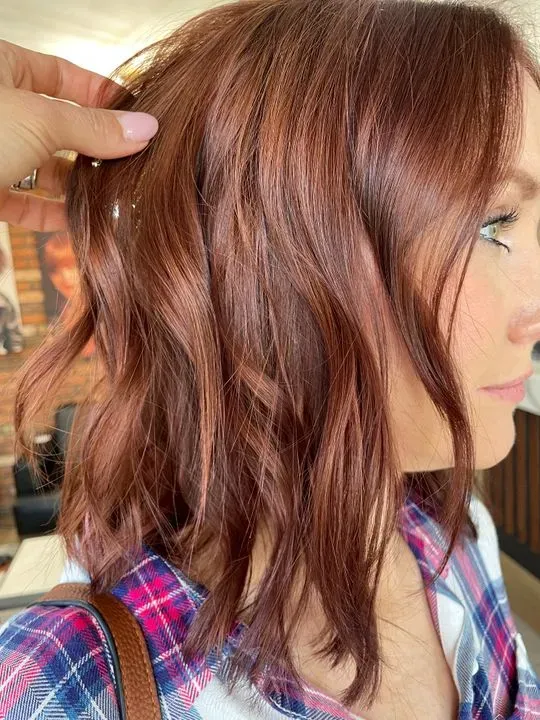 https://cdn.salonspotlight.com/photos/74nsrdlCxC25fm5xS93T/0d1e3d3d-5ac2-4c99-bae0-596a23fe349f_720x720