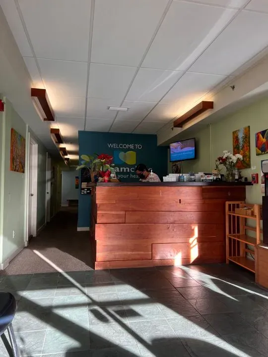 https://cdn.salonspotlight.com/photos/75rbuJjNXQoPuqdinQBp/0bada536-bb03-4b33-9854-94690f7ada46_720x720