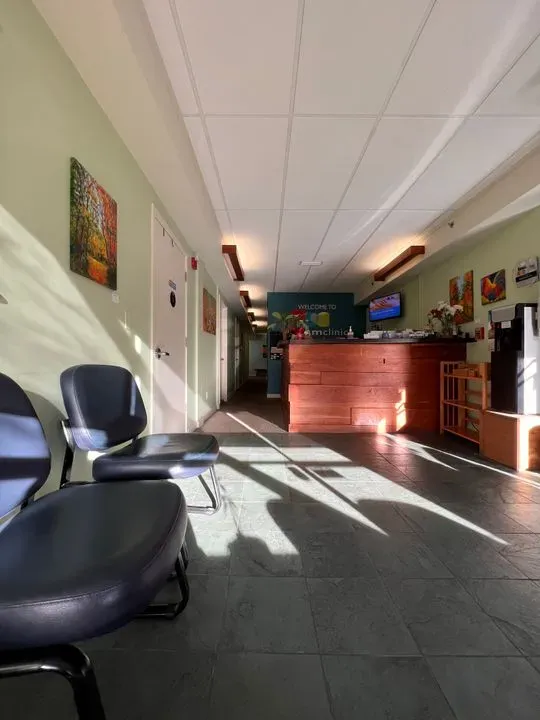 https://cdn.salonspotlight.com/photos/75rbuJjNXQoPuqdinQBp/5292ee1f-8e64-4a12-9a43-07222e949669_720x720