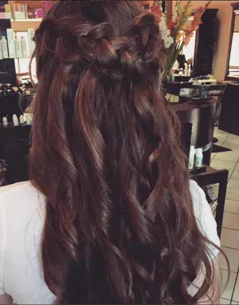 https://cdn.salonspotlight.com/photos/762wgHBuTeiaFZ8yHzZc/25e09708-2c9d-42a4-82e5-1ef77863e3d8_720x720