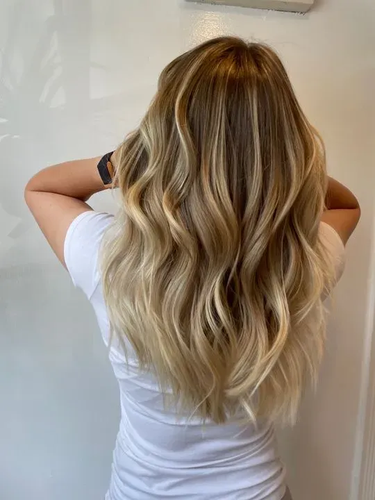 https://cdn.salonspotlight.com/photos/78uLfrwpYsEN6WTde9te/734398e1-1f1c-4b0d-afda-3c37a22301c9_720x720