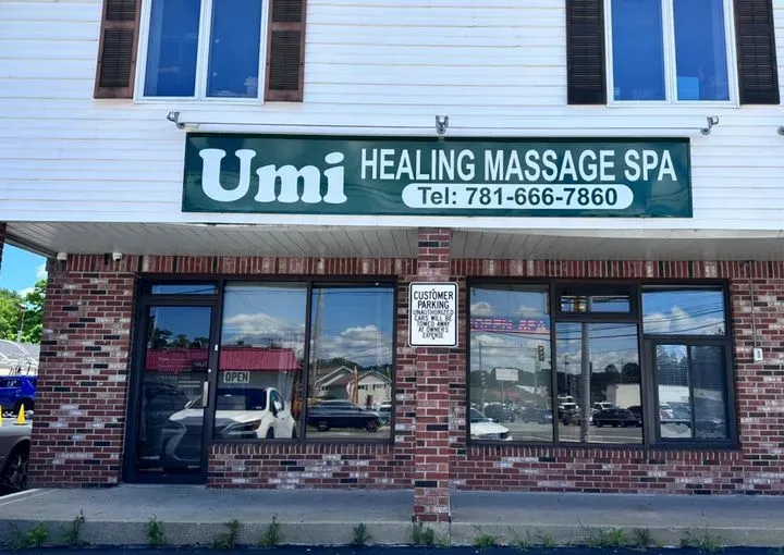 https://cdn.salonspotlight.com/photos/79W6fsokb7txbmomg47e/54b569d1-5d5b-4805-9057-f724be4ff39d_720x720