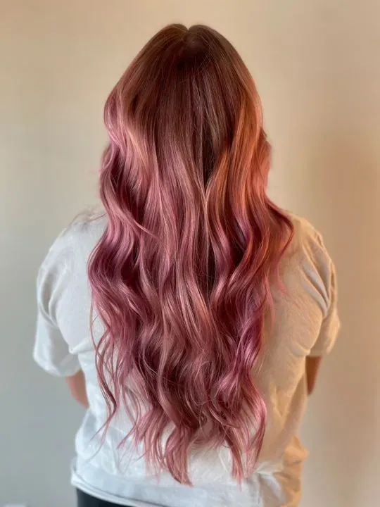 https://cdn.salonspotlight.com/photos/7NYoOdf2IQpudXPUewGx/4db52e0c-4f06-44d5-bab7-3c699d5390f3_720x720