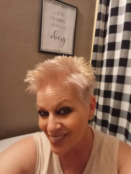 https://cdn.salonspotlight.com/photos/7NqpOU5FMFlPnP4IC1sN/ace4f289-847a-4ec1-9a6d-9b4ac33d3eee_720x720