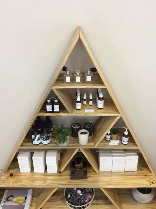https://cdn.salonspotlight.com/photos/7PZYROwYg4b9DiigqmSJ/76f372aa-3f8f-4f59-8cdd-b941250caaa7_720x720