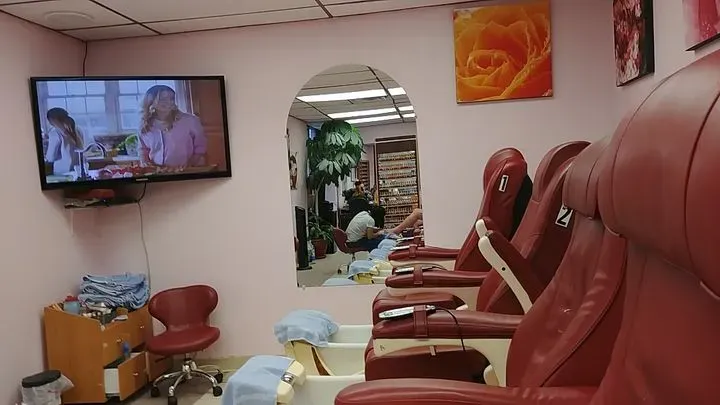 https://cdn.salonspotlight.com/photos/7RrghA84aGkJO67raw9n/0602e5d2-c42b-426d-80bb-0c09f8097f75_720x720