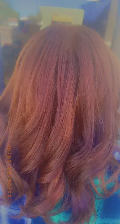 https://cdn.salonspotlight.com/photos/7T1VfOwMoWkp96WSuIM5/1512e272-0a2e-4fbf-b06e-242abb5ca809_720x720