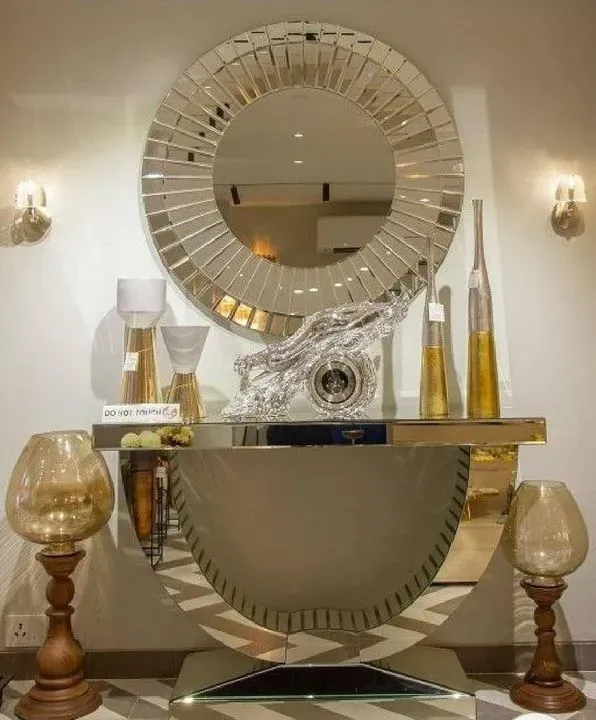 https://cdn.salonspotlight.com/photos/7WOGqU5t7cluS5mIO7Ro/3b37da17-795e-4350-b74e-6525a99bd958_720x720