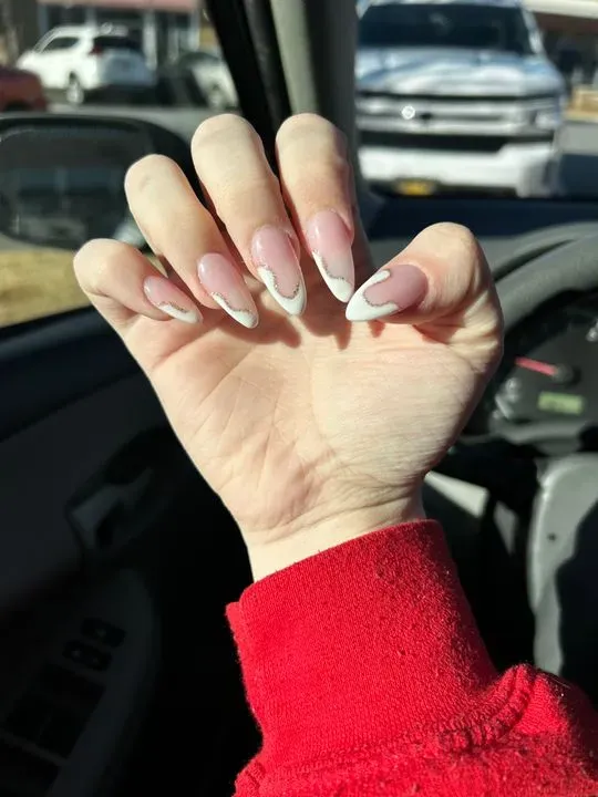https://cdn.salonspotlight.com/photos/7Wmdne9HKWMlp1zaXvnR/ed8f76ec-5fcd-477a-8a7d-0f53053a483a_720x720