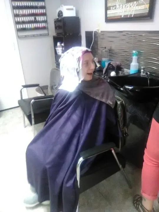 https://cdn.salonspotlight.com/photos/7bI480ly0Q6G4H6bf5Vp/d7291ce9-3e5b-4256-aa35-66ced38d1ab1_720x720