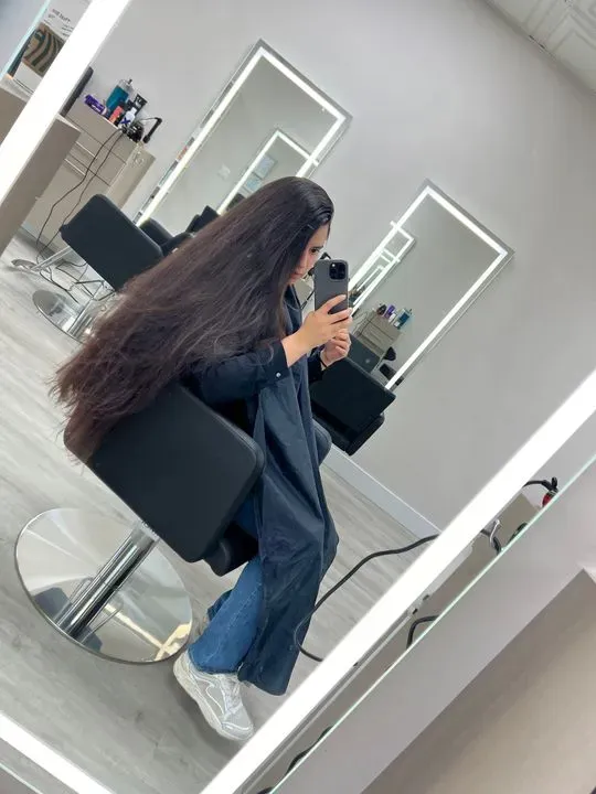 https://cdn.salonspotlight.com/photos/7cp1kPN24h9bLwjp1ZSS/8ac7f783-c988-4554-8b02-833778a118f2_720x720