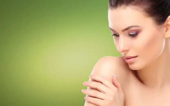 https://cdn.salonspotlight.com/photos/7cxHeALjZF0dvVBQi9Jm/0dedb367-81fd-48ef-895d-7636eebf0b61_720x720