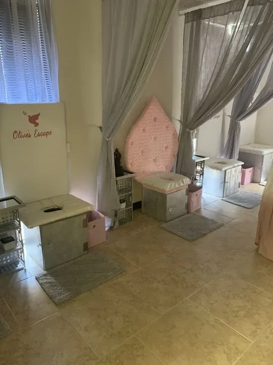 https://cdn.salonspotlight.com/photos/7dAszDxF9dWHh9Cnu28p/6e0366b3-39aa-4d64-98d1-de997a069511_720x720