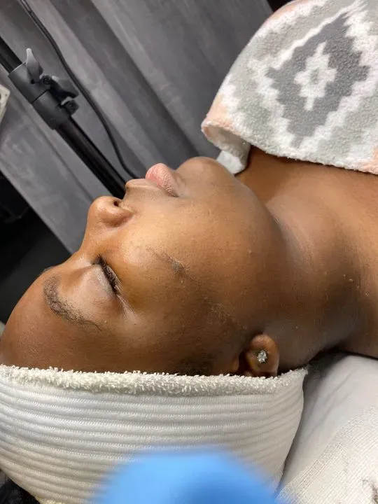 https://cdn.salonspotlight.com/photos/7dAszDxF9dWHh9Cnu28p/9b234a16-4231-4d71-9031-bfb5a323f467_720x720