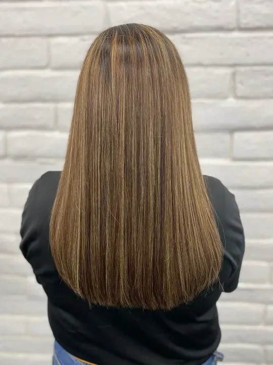 https://cdn.salonspotlight.com/photos/7e7HpTRjZ7bJdmapaotf/c891b343-34e6-42ca-82ba-c03873d151a2_720x720